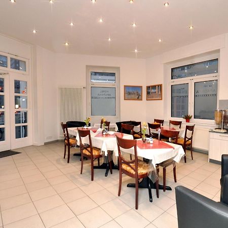 Hotel Apadana Frankfurt Frankfurt am Main ภายนอก รูปภาพ