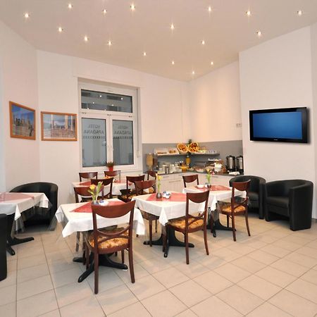 Hotel Apadana Frankfurt Frankfurt am Main ภายนอก รูปภาพ