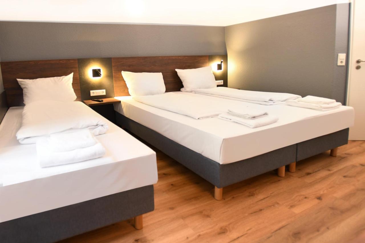 Hotel Apadana Frankfurt Frankfurt am Main ภายนอก รูปภาพ